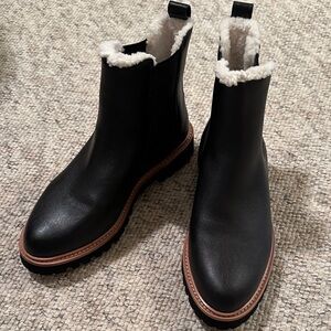 J Crew NWOT  fur lined Black Ankle Boots Shearling Lining never worn perfect